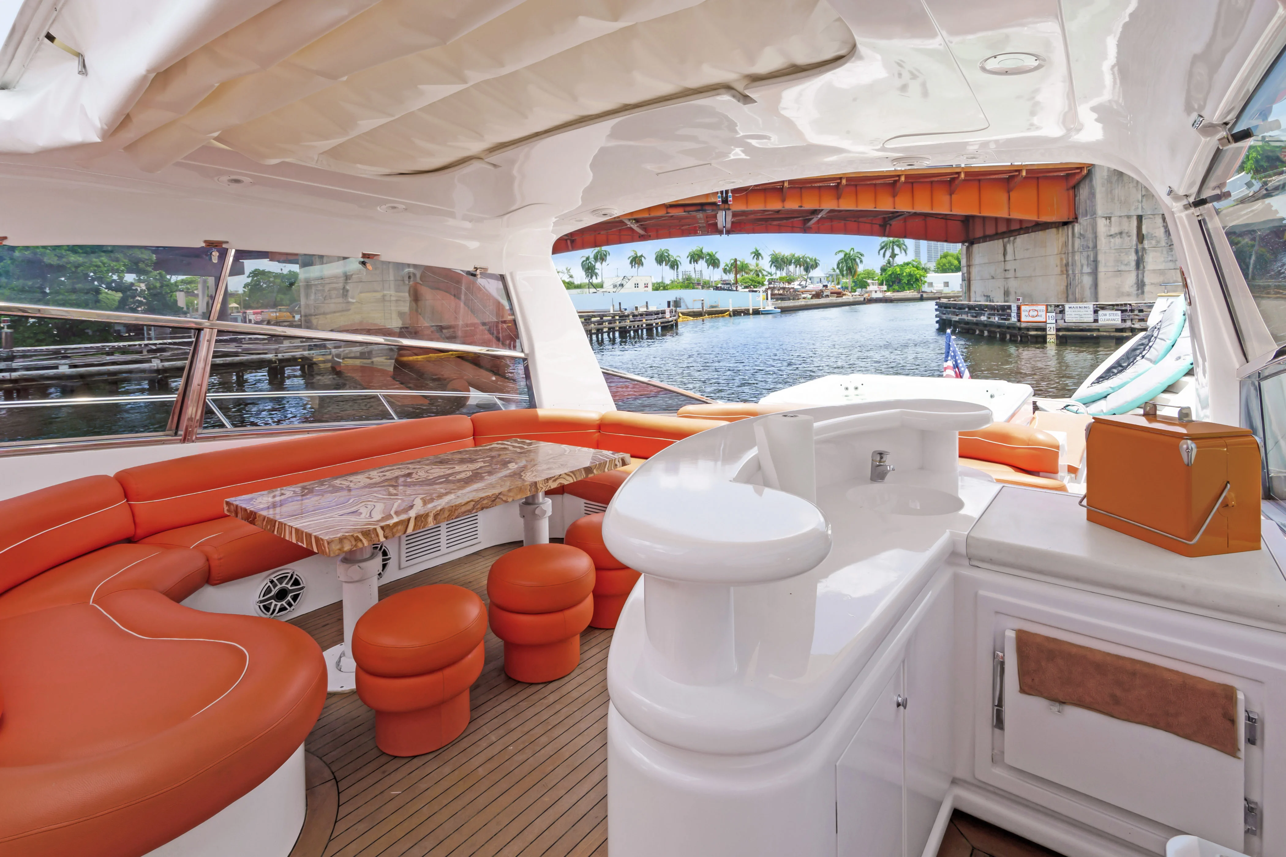 85ft Baia evening lighting